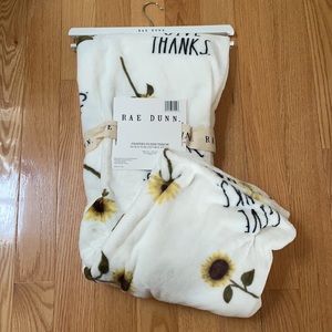 New 2021 FALL Rae Dunn “GIVE THANKS” Sunflower Themed Throw Blanket 50x70!